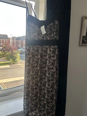 Vestido midi ceñido al cuerpo de encaje negro/marfil Quiz para mujer talla 14 nuevo con etiquetas Foto 1 de 4