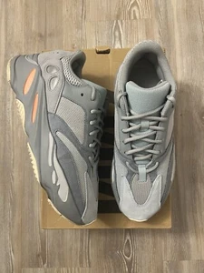 Taglia 11 - Adidas Yeezy Boost 700 V2 Inertia - Foto 1 di 6