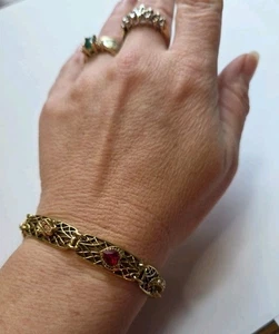 Bracciale vintage Goldette tono oro perle semi finti e accenti cabochon TD1 - Foto 1 di 14