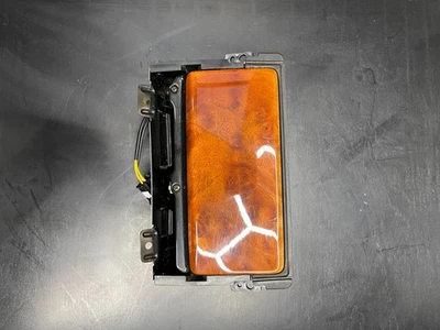 1998 - 2000 LEXUS LS400 Dash 中心控制台灰缸插座原始设备制造商 574155-0020 — 第 1/4 张图片