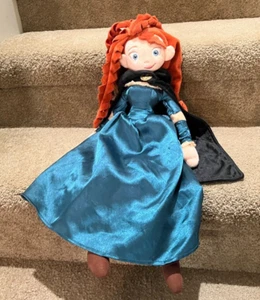 Disney Store Brave Merida Prinzessin Plüschpuppe 20 Zoll mit Umhang Stofftier - Bild 1 von 14