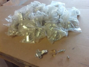 70 SÄTZE Schrank Schrank Türschnäpper Riegel Doppelrolle Vintage 50er Jahre NOS - Bild 1 von 4