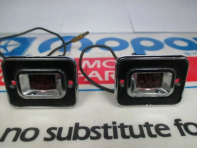 Mopar NOS 1968 Chrysler Newport Wagon luz de señalización lateral trasera par de montaje 2853687 Foto 1 de 4