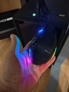 ZELOTES C-18 Ergonomic Vertical Gaming Mouse Right Hand 10000DPI Black USB Wired - Picture 1 of 3