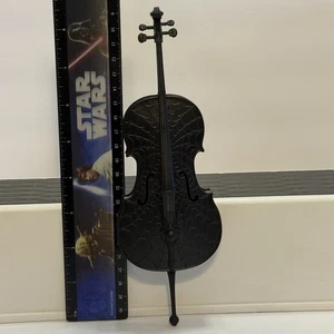 Violoncello giocattolo Mercoledì Addams - Foto 1 di 6
