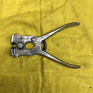 Rare Vintage Cutting Pliers For Typewriter Repair Peening Jaws Links Wire Spring - Picture 1 of 12