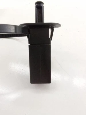 02-05 BMW E46 325i BOTÃO DE LIBERAÇÃO DO TANQUE DE PORTA DE GASOLINA COMBUSTÍVEL USADO PELO FABRICANTE 82289392 - Imagem 1 de 4