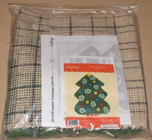 "Christmas Tree w/ Ornaments" Latch Hook Kit NIP 20x26" - Picture 1 of 2