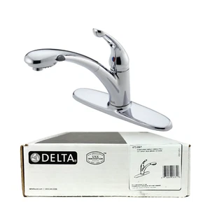 Delta Signature Single Handle Pull-Out Kitchen Faucet - Chrome - Picture 1 of 5