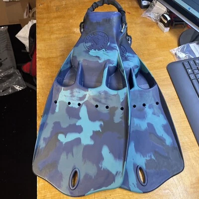 Aleta de chorro Scubapro azul oscuro camuflaje XLarge - Aletas de goma para buceo correas de resorte Foto 1 de 4