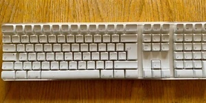 Apple Wireless Keyboard A1016 UK Layout - Picture 1 of 4