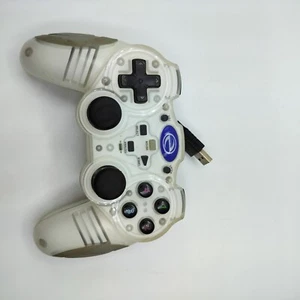 Game Elements Recoil PC Gaming White Retractable USB Wired Controller GGE909 - Picture 1 of 8