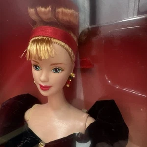Muñeca Barbie Avon Winter Splendor caja roja 1998 exclusiva Mattel #110771 en caja original - Imagen 1 de 19
