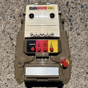 Robot parlante Mego Corp 1978 vintage 2-XL reproductor interactivo de 8 pistas *sin probar* - Imagen 1 de 3