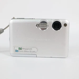 Nikon Coolpix S1 Digital Compact Camera 5.1MP White Digicam CCD Sensor UK Seller - Picture 1 of 16