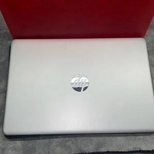 HP 15-dw3058cl 15.6" FHD i5-1135G7 2.4GHz Intel Graphics 8GB RAM 256GB w/cover - Picture 1 of 13