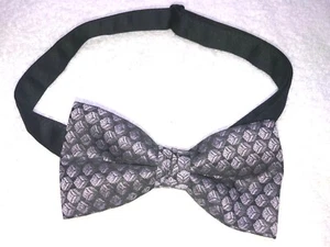 L&M FASHION MENS ADJUSTABLE BOW TIE BLACK WITH PURPLE NWOT - Picture 1 of 3