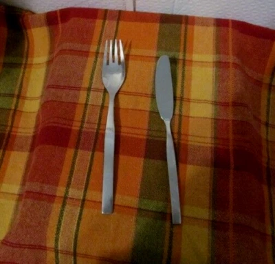 'Bellport' de Oxford Hall, acero inoxidable, 1 tenedor de cena y cuchillo maestro de mantequilla, Corea Foto 1 de 4