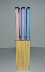 Pastel Kitchen Knife Set  6 Steak Knives & Wooden Storage Block  CORE KITCHEN  - Picture 1 of 4