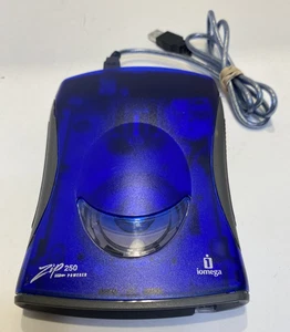 iomega Z250USBPCMBP Zip 250 USB Powered Portable Zip Disk Drive - Bild 1 von 6