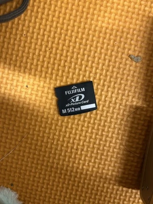 xD Picture Card 512MB Fujifilm Type H Camera Memory - Image 1 of 2