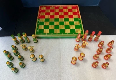 Juego de ajedrez artesanal vintage de muñecas Matrioshka Foto 1 de 4