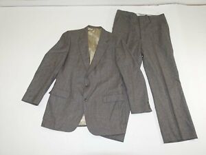 Lanvin Paris Men's 2 Button Suit Size 42 Long 36 x 30.5 Gray Striped 100% Wool L