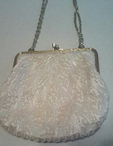 Schöne Vintage Handtasche weiß Perlen Made in Hong Kong gepflegt - Bild 1 von 6