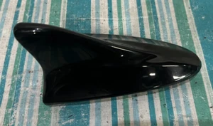 2009 KIA OPTIMA ROOF UPPER AM/FM SHARK FIN ANTENNA 96250-2G000DG BLACK OEM B26 - Picture 1 of 8