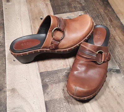 Zuecos para mujer Ecco Mules con tachuelas anillo tórico cuero marrón talla EU 38 US 7 Foto 1 de 4