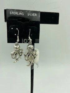 Pendientes colgantes con dije de pulpo plateado con ganchos de plata de ley - Imagen 1 de 1