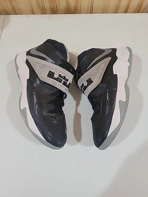 耐克 Lebron James Youth 'Zoom Soldier 7' 黑色 599818-003 篮球 6Y 码 — 第 1/4 张图片