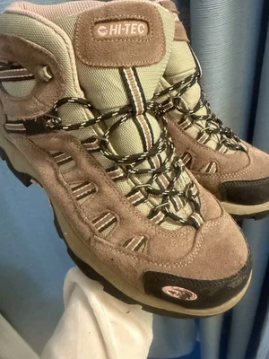 Hi-Tec женщин 9 м Bandera средний водонепроницаемый туристические ботинки в серо-коричневый/румяна/розовый. - Изображение 1 из 4