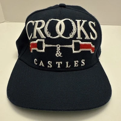 Crooks & Castles Sombrero Ajustable Azul Marino Snapback Logotipo EST 2002 Foto 1 de 4
