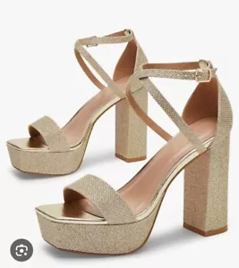 Gold Sparkle 1.5” Platform 4.5” Chunky Heels NIB Size 9.5 Orig $48 - Picture 1 of 8