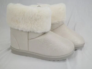 Olivia Miller Girls Shimmer White Fur Boots Size 4 - Picture 1 of 8