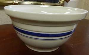 Roseville 2 Qt Blue Band Ring Oven Proof Pottery Mixing Bowl - Nice! - Picture 1 of 6