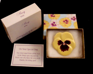 LOVELY VINTAGE AVON PANSY PIN GLAZED YELLOW BROWN PORCELAIN NEW OLD STOCK