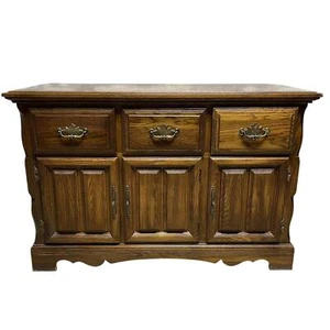 Vntg Cochrane Furniture Buffet Cabinet Wilderness Oak Style Solid Wood Sideboard - Picture 1 of 11