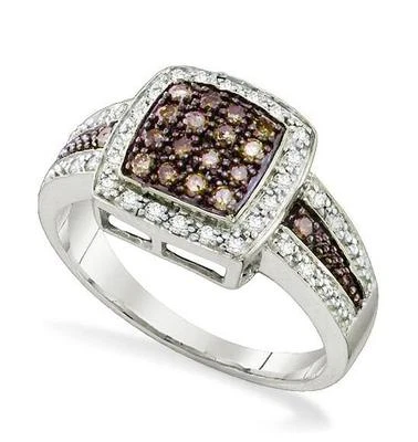 Anillo de diamantes marrón chocolate y blanco de oro blanco de 10 quilates racimo cuadrado de 0,50 quilates Foto 1 de 4