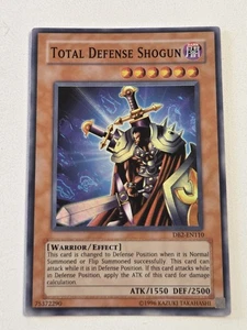 Total Defense Shogun DB2-DE110 Super Rare Dark Beginning 2 Yugioh Vintage VLP - Bild 1 von 6