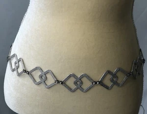 Geometric Link Belt Interlocking Metal Chain - Adjustable 30 in to 39 in - Picture 1 of 9