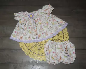 Vestiti per bambola fatti a mano per bambole con toppa cavolo 20" - 22" - vestito "Bunny Parade" - Foto 1 di 5