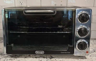 DeLonghi Convection Toaster Oven, Model EO-2058 - Image 1 of 4
