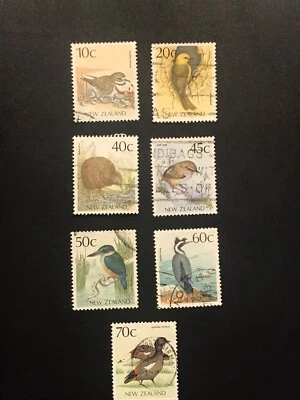 New Zealand: Set of 7 Different used, Birds 1985-91 # Lot #03-10063 - Image 1 of 4