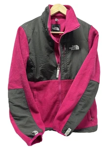 CHAQUETA POLAR MUJER THE NORTH FACE TALLA MEDIANA. COLORES ROSA Y NEGRO - Imagen 1 de 5