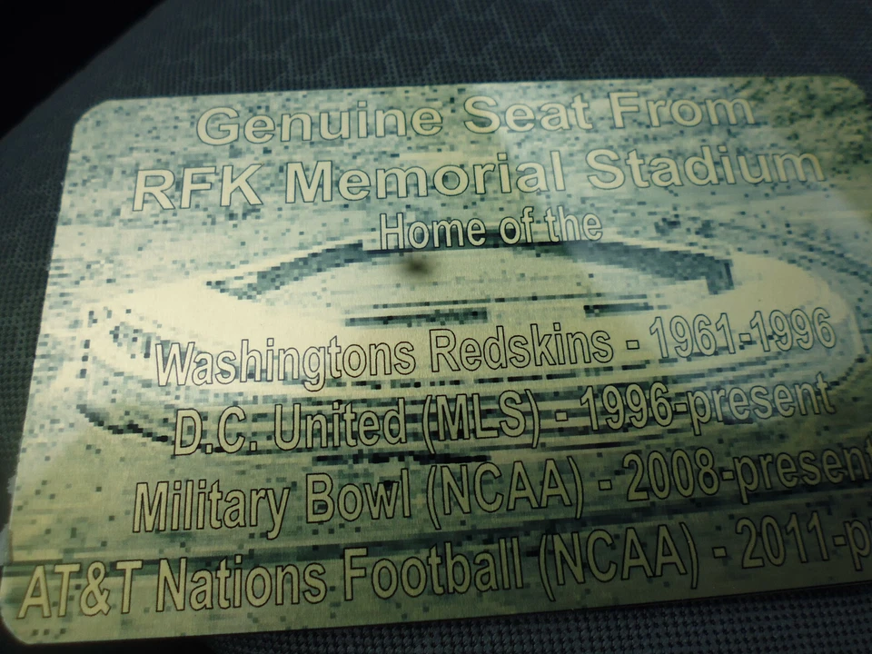 Placa de asiento de estadio RFK HOME OF THE WASHINGTON REDSKINS Foto 1 de 1