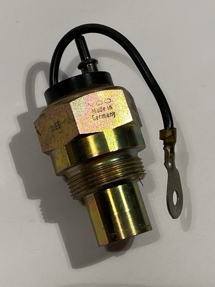 NOS Genuine OEM Mercedes GLOW PLUG HEATER TEMPERATURE SENSOR W123 300D 300CD - Image 1 of 4
