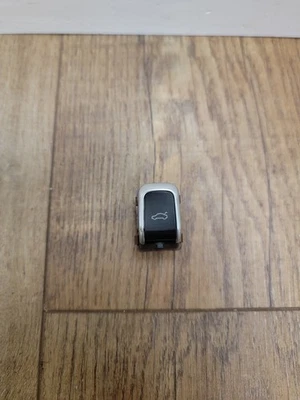 08-2017 Audi A4,S4,RS4,A5,S5,RS5 B8 Interruptor de Botão Porta Lateral Frontal do Motorista - Imagem 1 de 4