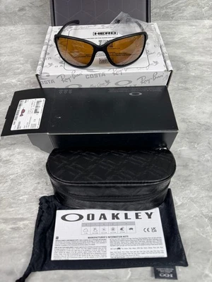 OAKLEY | NUEVO | COHORTE | 9301 - 07 | NEGRO MATE | TUNGSTENO PRIZM Foto 1 de 4